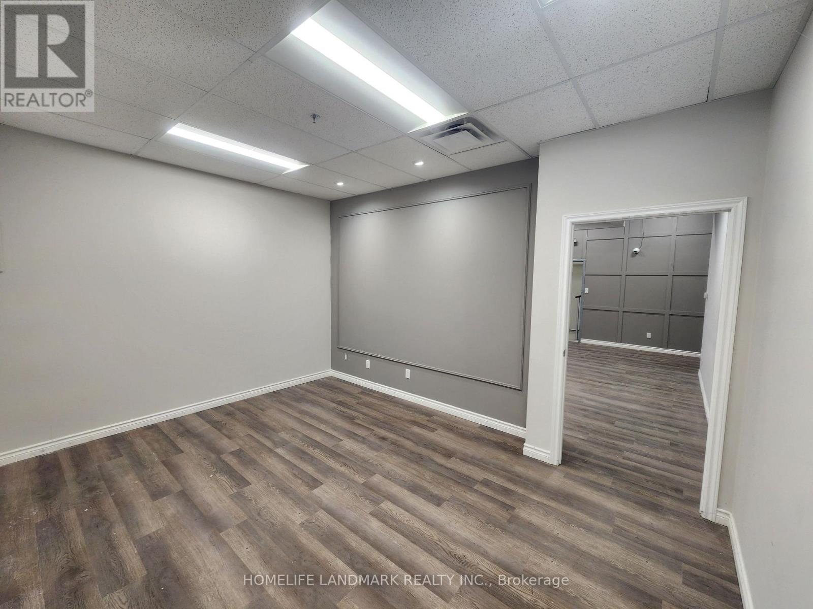 2b - 160 West Beaver Creek Road, Richmond Hill, Ontario L4B 1B4 - Photo 4 - N13443086