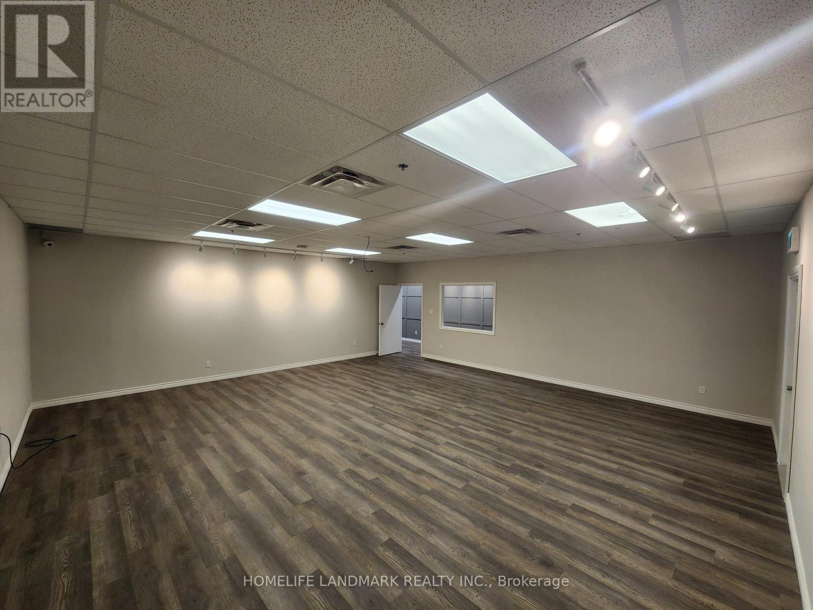 2b - 160 West Beaver Creek Road, Richmond Hill, Ontario L4B 1B4 - Photo 5 - N13443086
