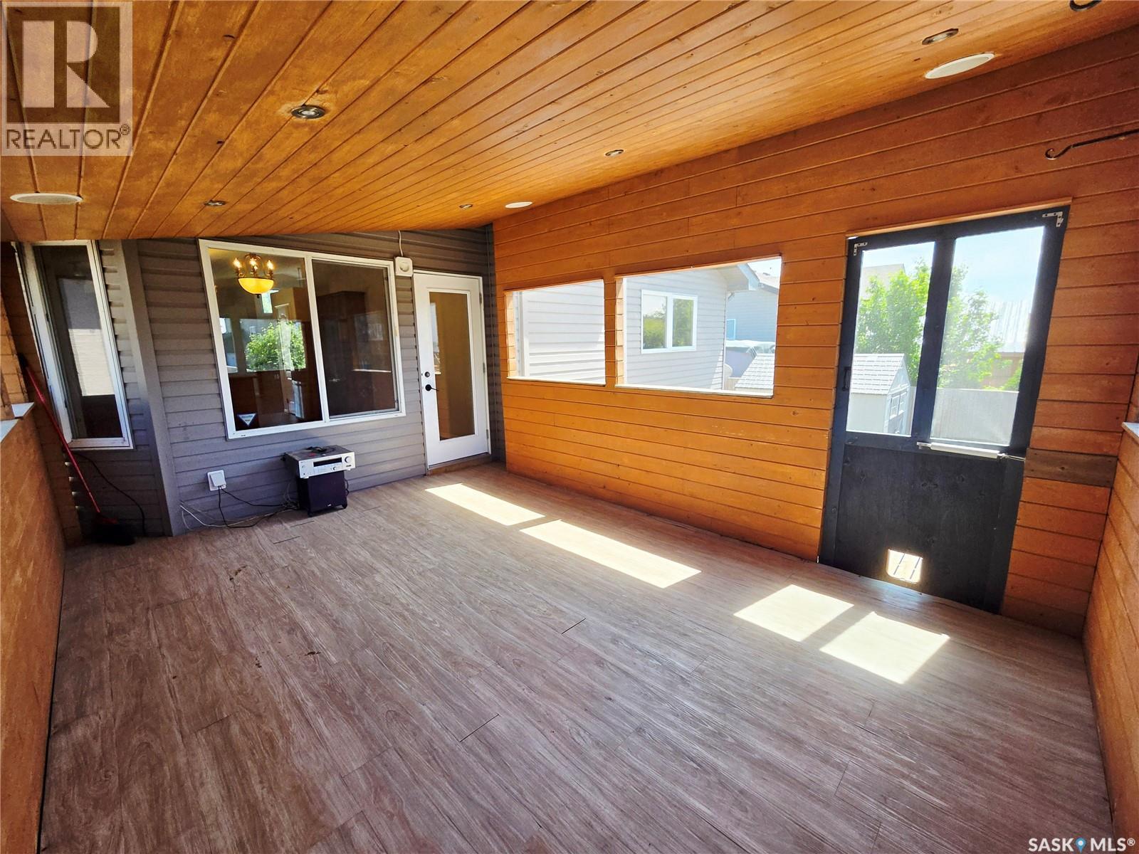 708 6th Avenue S, Martensville, Saskatchewan  S0K 2T0 - Photo 31 - SK038821