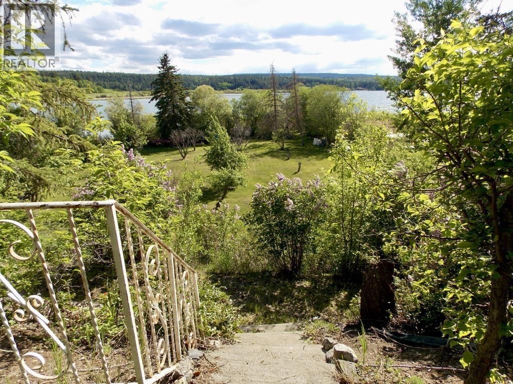 4126 Mckinley Drive, Lac La Hache, British Columbia  V0K 1T0 - Photo 37 - R3130023