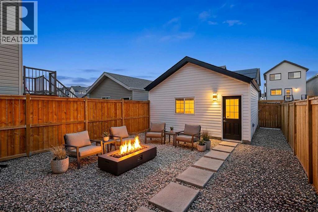12 Heirloom Crescent Se, Calgary, Alberta  T3S 0G9 - Photo 3 - A2298841