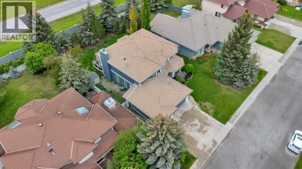 52 Woodpath Terrace SW, Calgary, Alberta  T2W 5Z7 - Photo 12 - A2319891