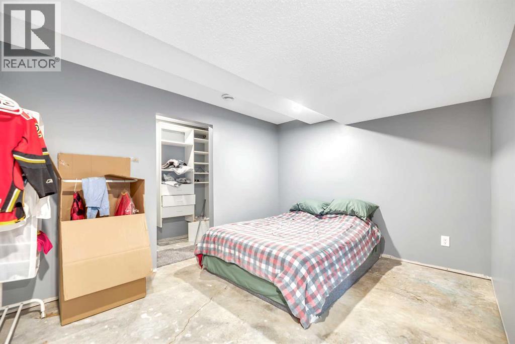 52 Woodpath Terrace SW, Calgary, Alberta  T2W 5Z7 - Photo 44 - A2319891
