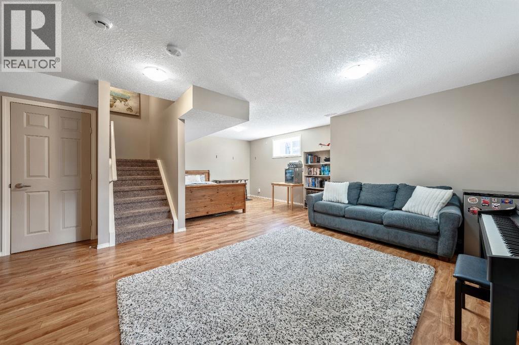 106 West Pointe Court, Cochrane, Alberta  T4C 0B9 - Photo 26 - A2317437