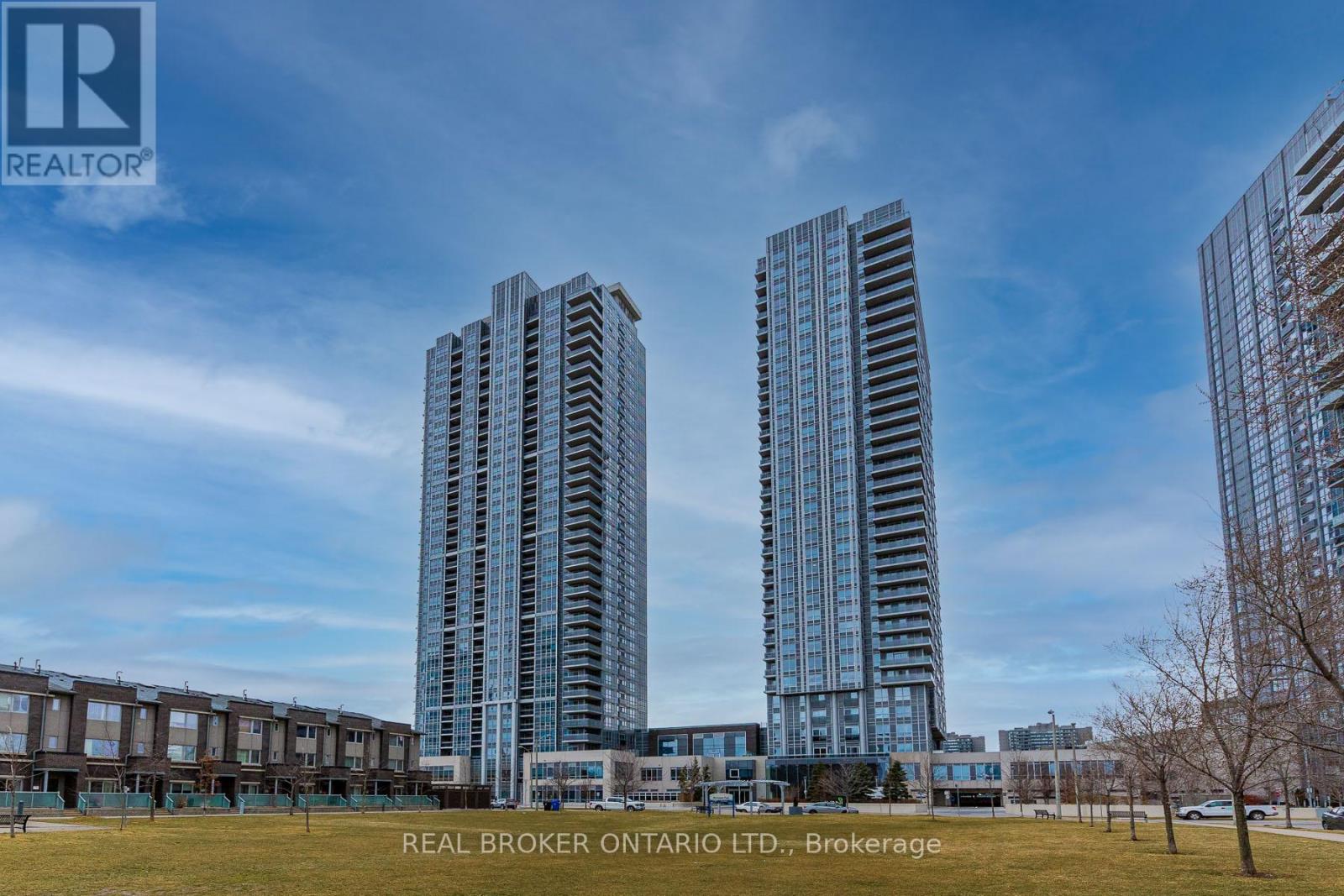 1618 - 275 VILLAGE GREEN SQUARE, Toronto, Ontario