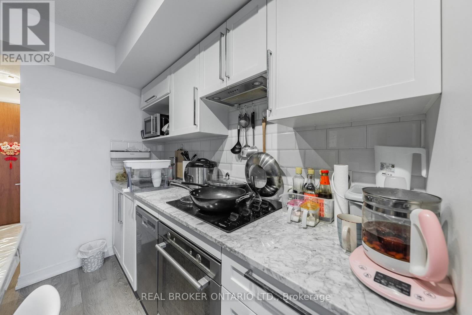 1618 - 275 Village Green Square, Toronto, Ontario  M1S 0L8 - Photo 13 - E13443146
