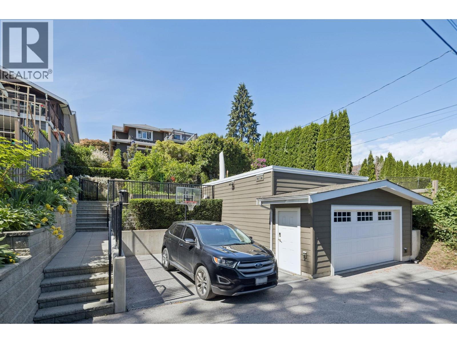 1225 Adderley Street, North Vancouver, British Columbia  V7L 1T6 - Photo 35 - R3130431