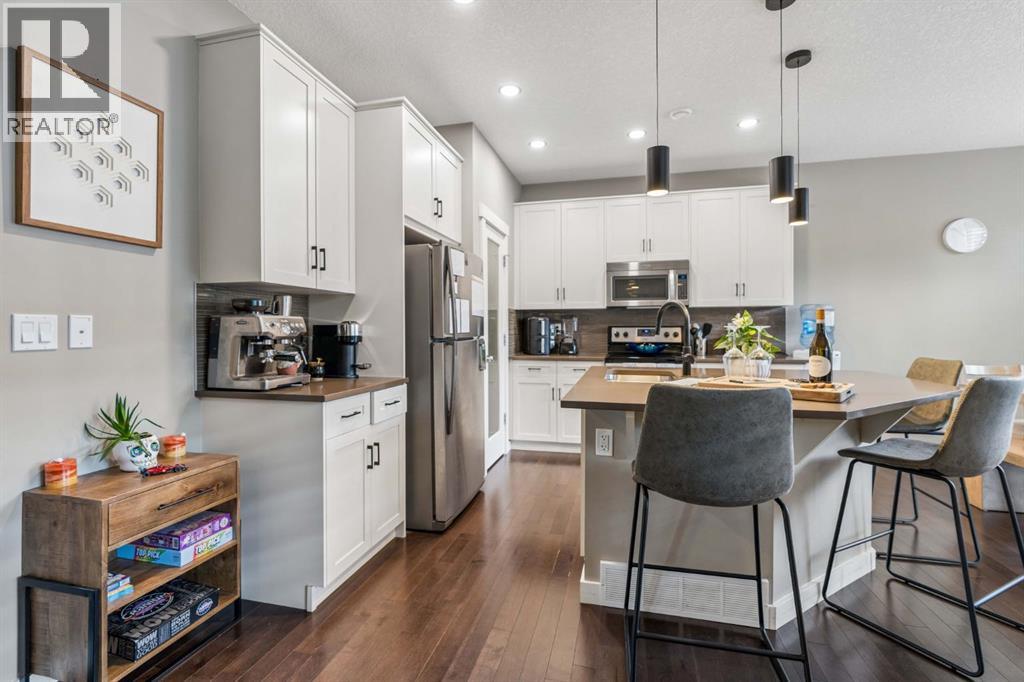 144 Sunrise View, Cochrane, Alberta  T4C 0T7 - Photo 3 - A2316754