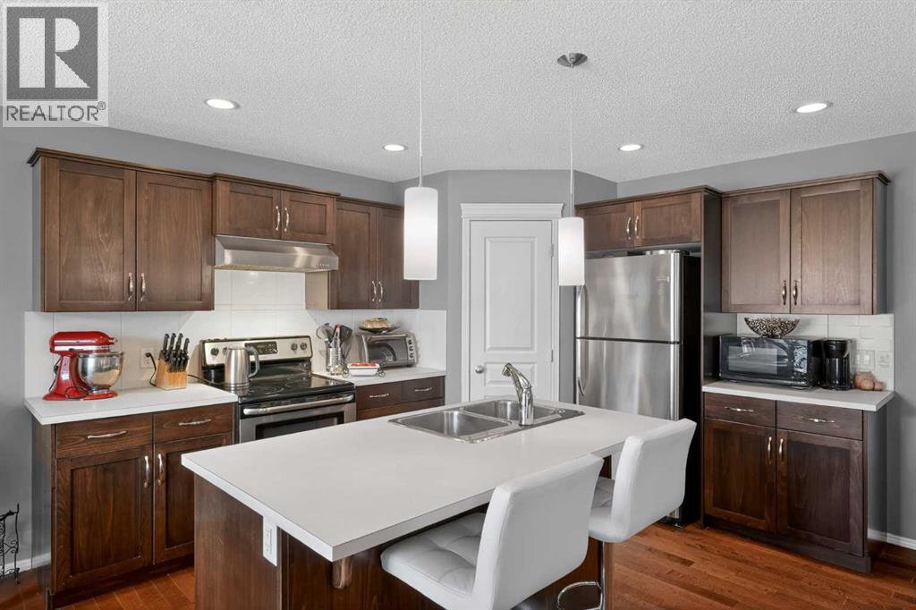 101 Elgin Meadows Manor Se, Calgary, Alberta  T2Z 0M5 - Photo 3 - A2318895