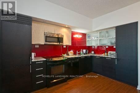 2006 - 25 Capreol Court, Toronto, Ontario  M5V 3Z7 - Photo 3 - C13443192