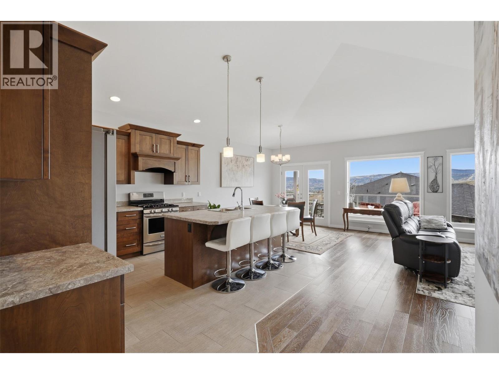 2104 Doubletree Crescent Kamloops Photo 6 2104 Doubletree Crescent Kamloops Photo 6