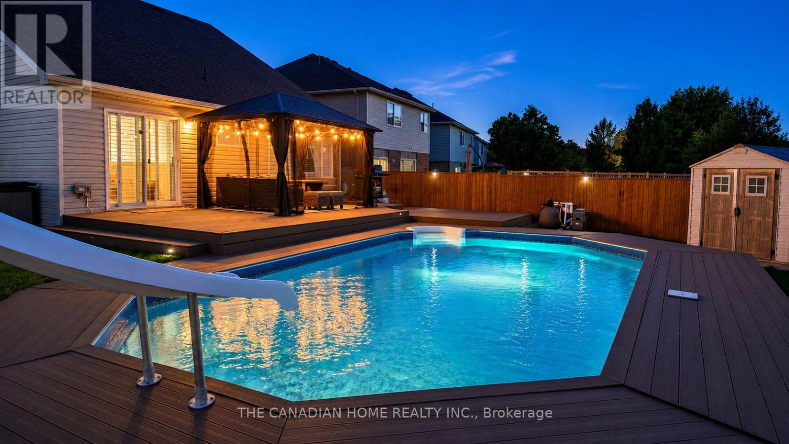 339 Kerwood Drive, Cambridge, Ontario  N3C 4M2 - Photo 2 - X13443160