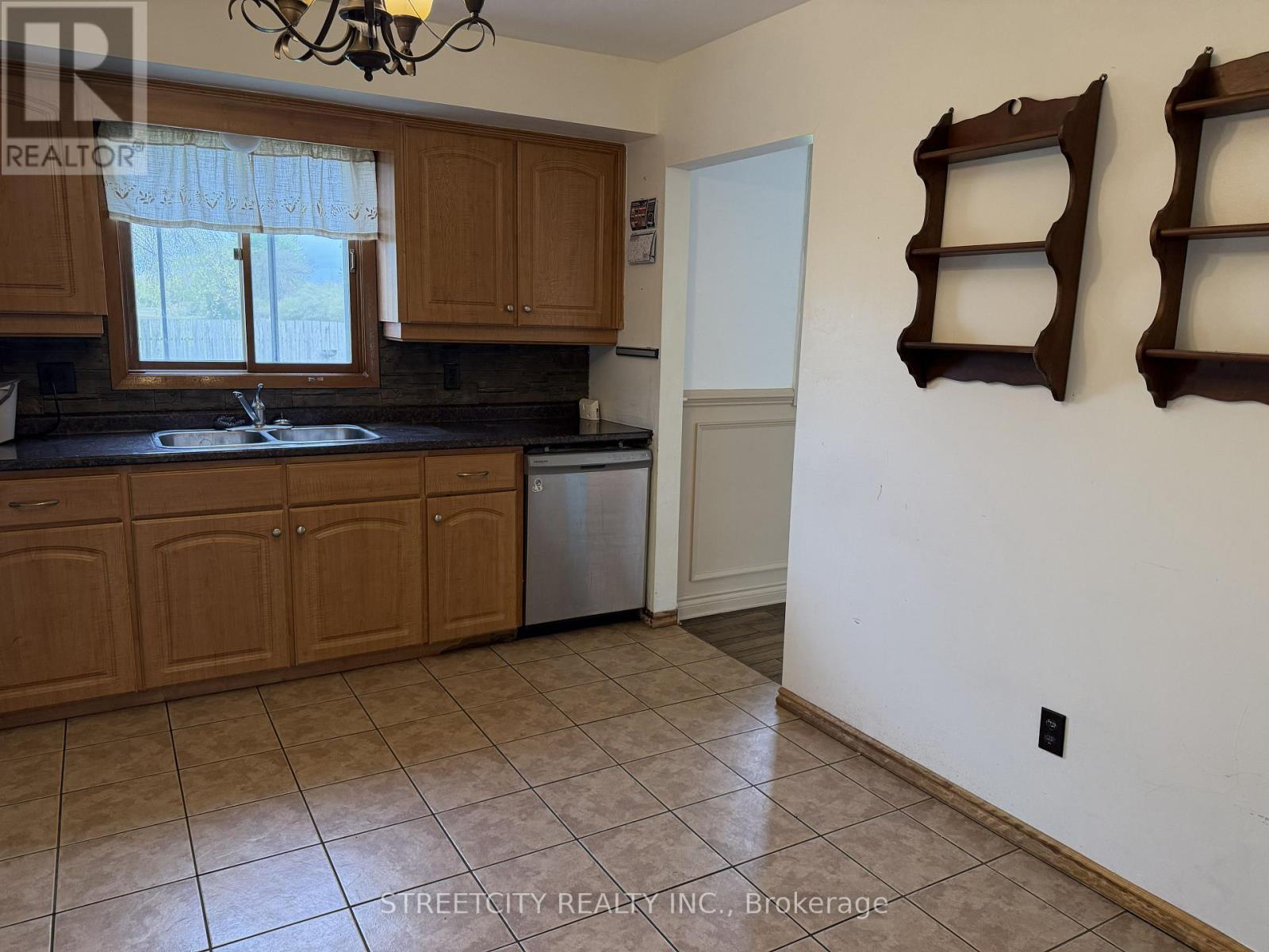 6860 Malden Road, Lasalle, Ontario  N9J 2T5 - Photo 13 - X13138354