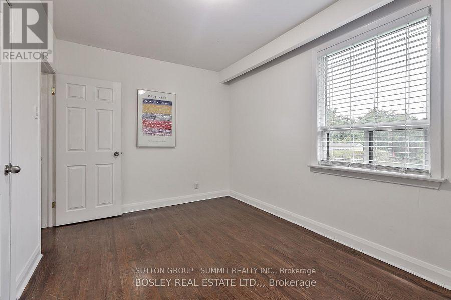Main - 136 Regina Avenue, Toronto, Ontario  M6A 1R7 - Photo 14 - C13443208
