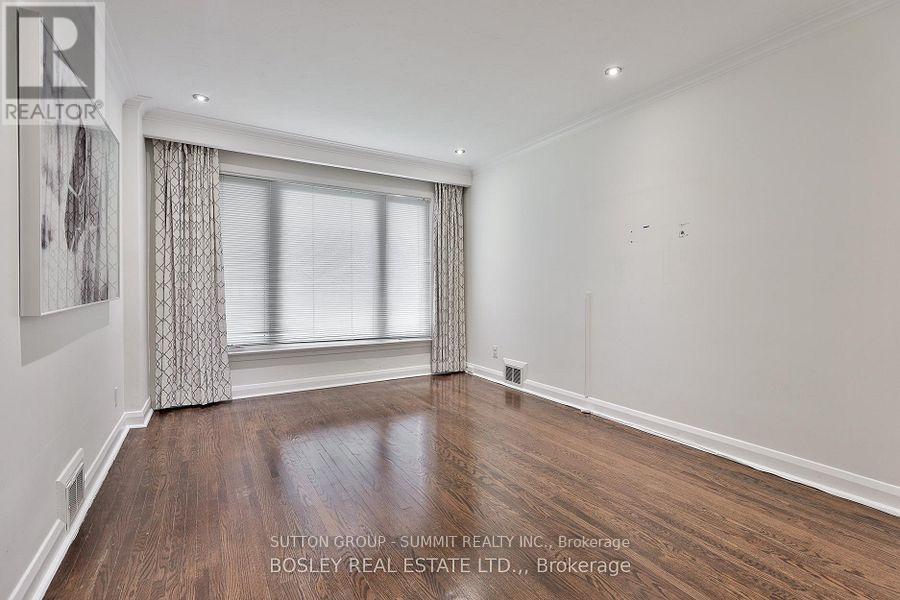 Main - 136 Regina Avenue, Toronto, Ontario  M6A 1R7 - Photo 9 - C13443208