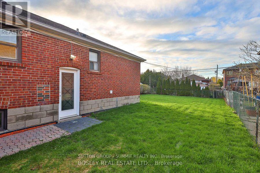 Basement - 136 Regina Avenue, Toronto, Ontario  M6A 1R7 - Photo 14 - C13443210