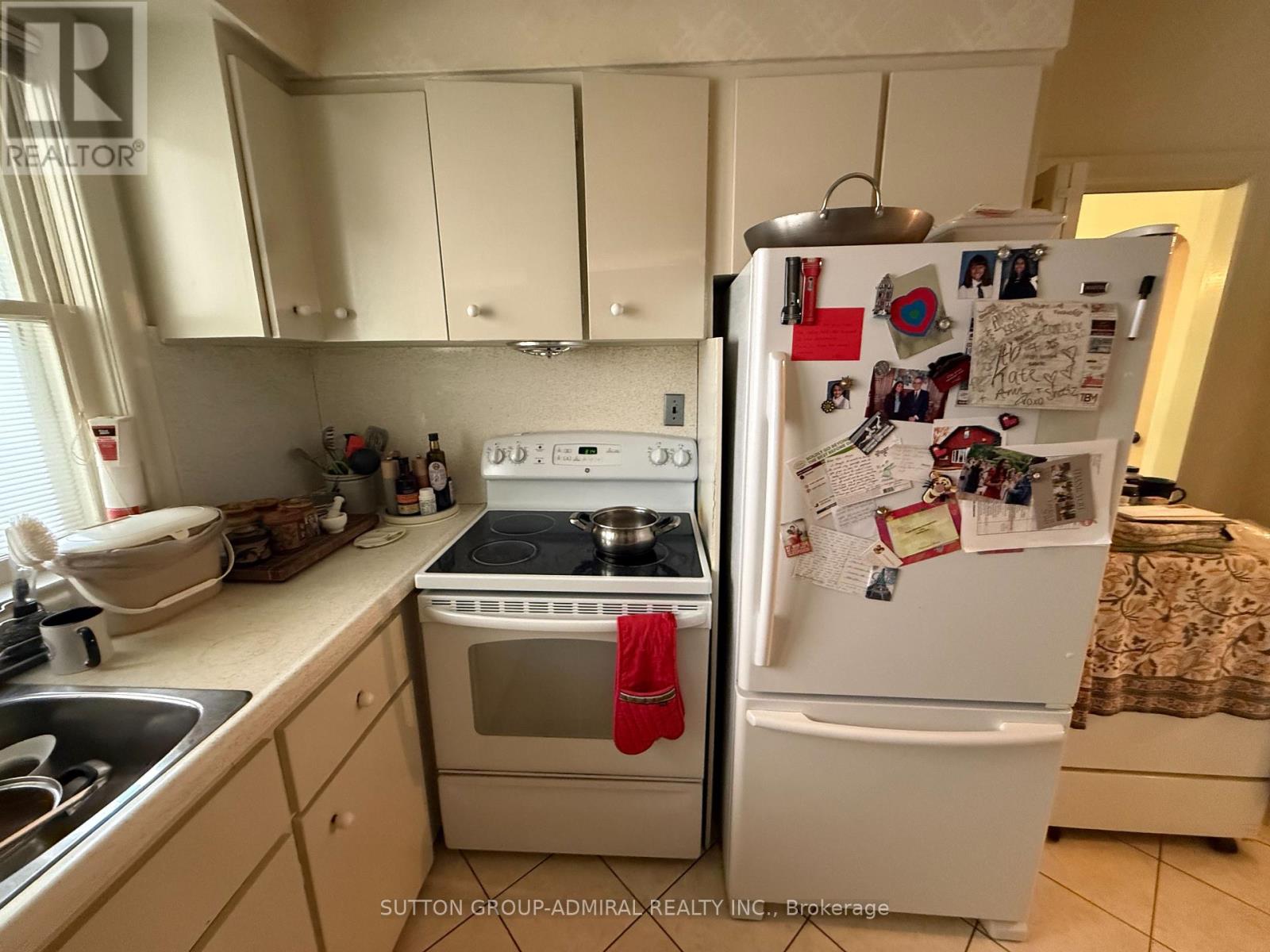 119 Caribou Road, Toronto, Ontario  M5N 2B1 - Photo 13 - C13443226