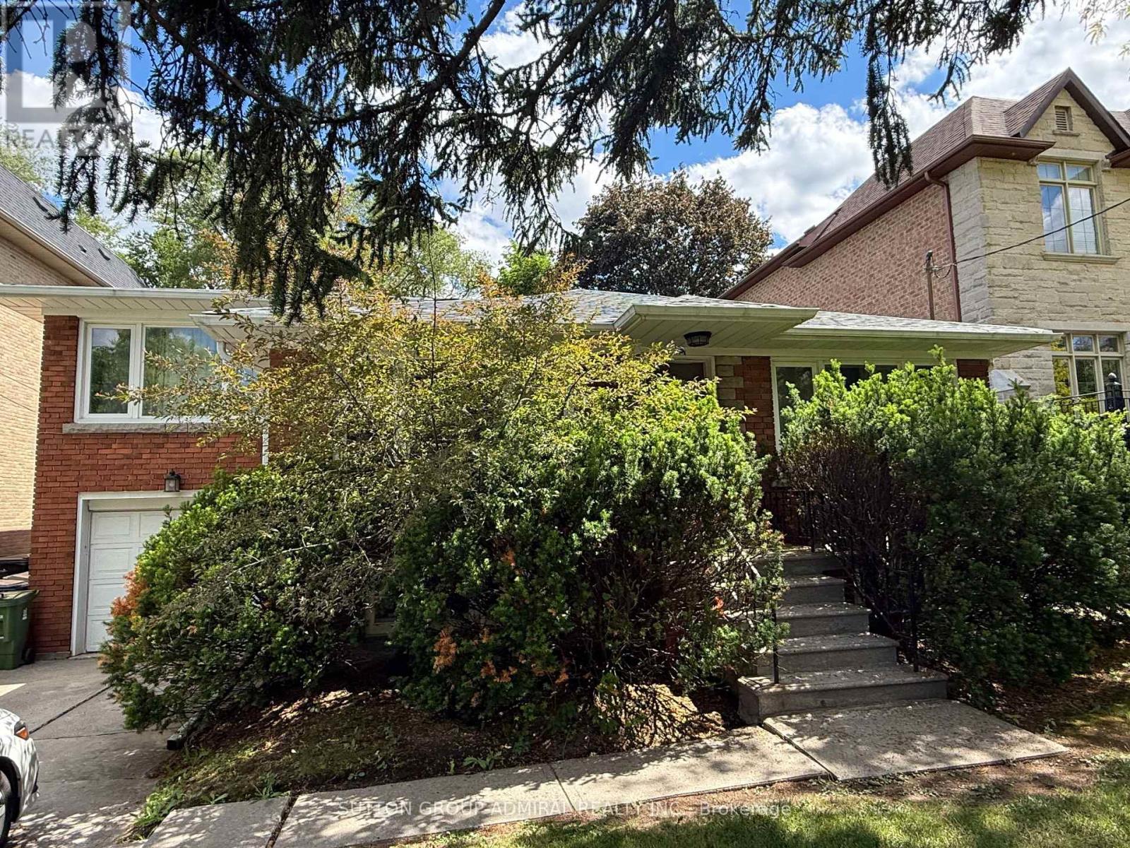 119 Caribou Road, Toronto, Ontario  M5N 2B1 - Photo 3 - C13443226