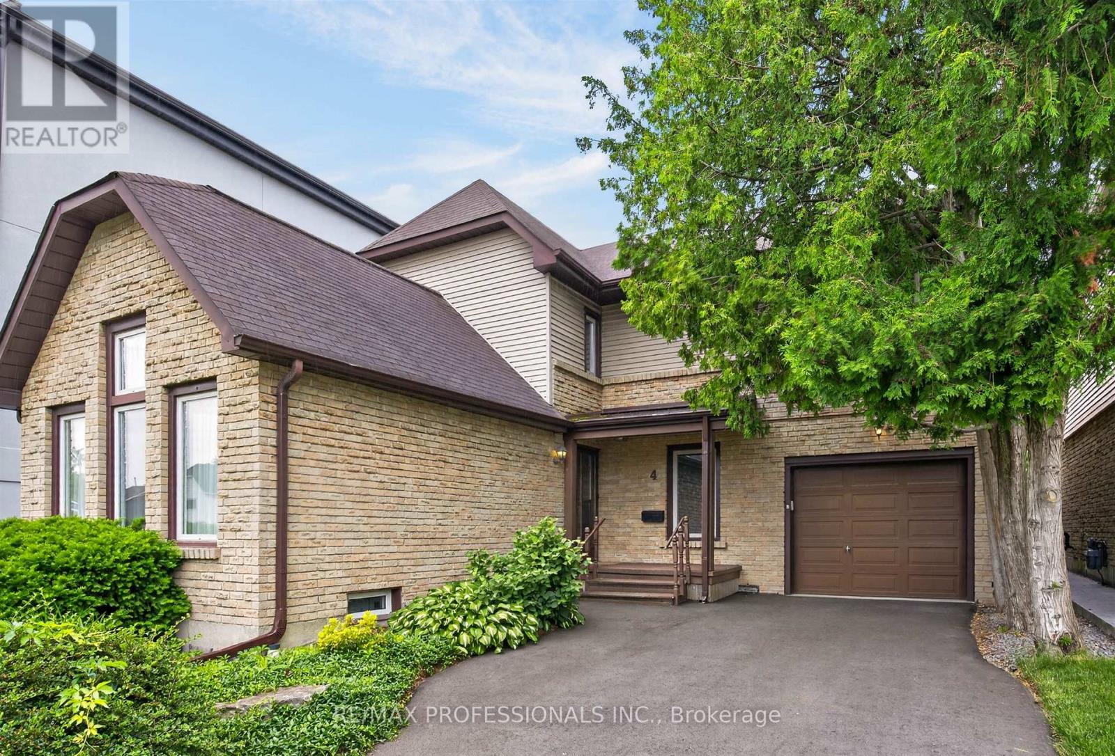 4 Bigham Crescent, Toronto, Ontario  M9C 5C6 - Photo 2 - W13443216