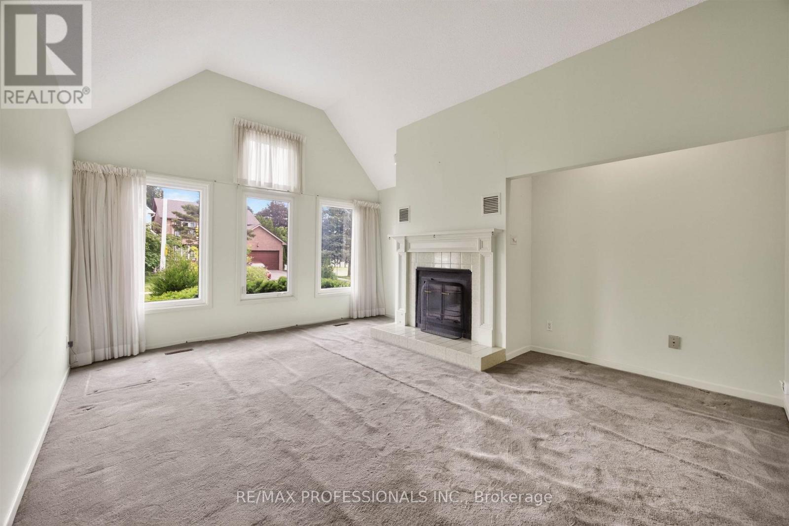 4 Bigham Crescent, Toronto, Ontario  M9C 5C6 - Photo 6 - W13443216