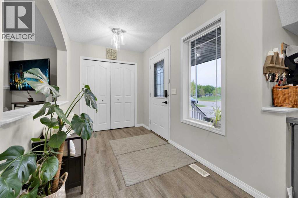 907 Cimarron Park Close S, Okotoks, Alberta T1S 2E8 - Photo 8 - A2317357