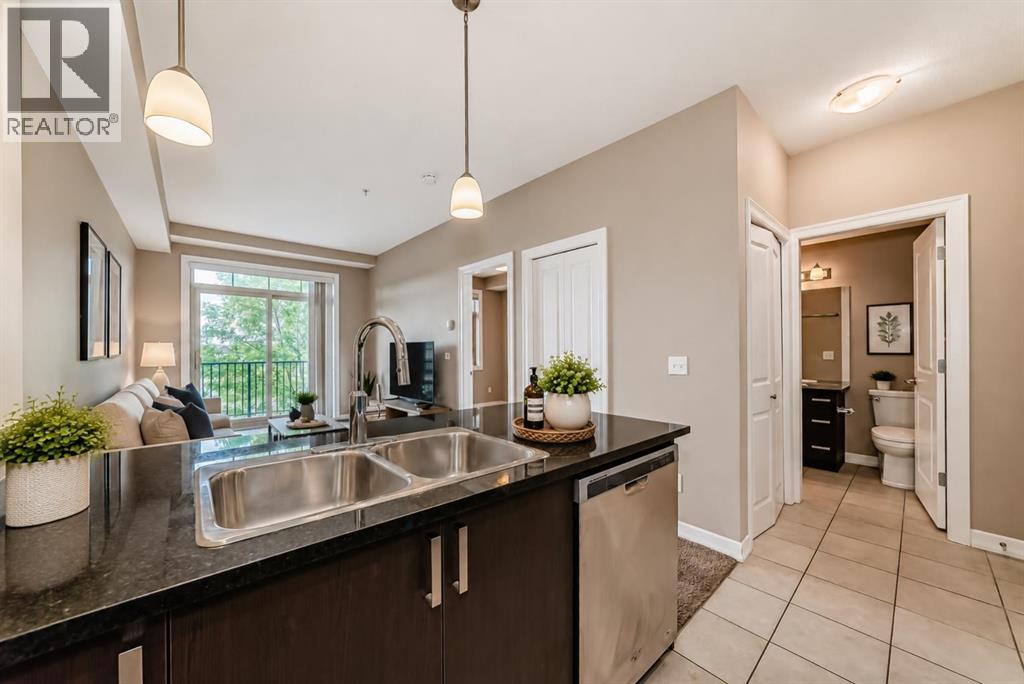 312, 117 Copperpond Common SE, Calgary, Alberta  T2Z 5E2 - Photo 11 - A2319540