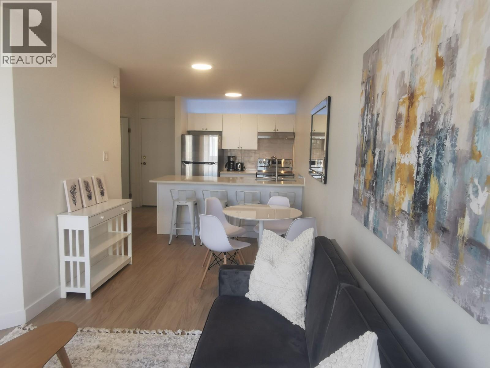 806 1330 Burrard Street, Vancouver, British Columbia  V6Z 2B8 - Photo 2 - R3135726