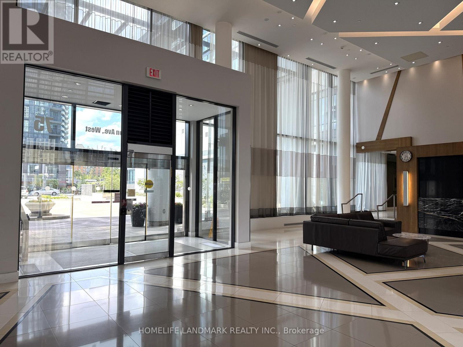 109 - 55 Eglinton Avenue W, Mississauga, Ontario L5R 3P5 - Photo 4 - W13418188