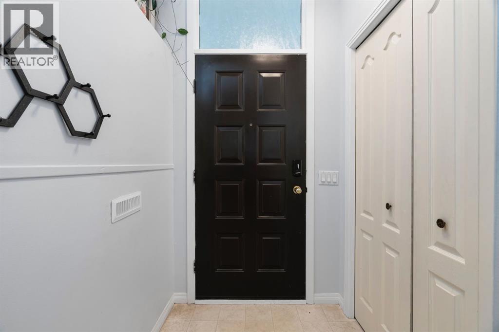 11, 3302 50 Street Nw, Calgary, Alberta  T3A 2C6 - Photo 2 - A2320582