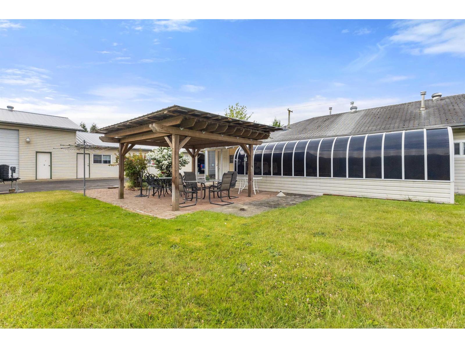 1446 Townline Road, Abbotsford, British Columbia  V2T 6E1 - Photo 2 - R3135276