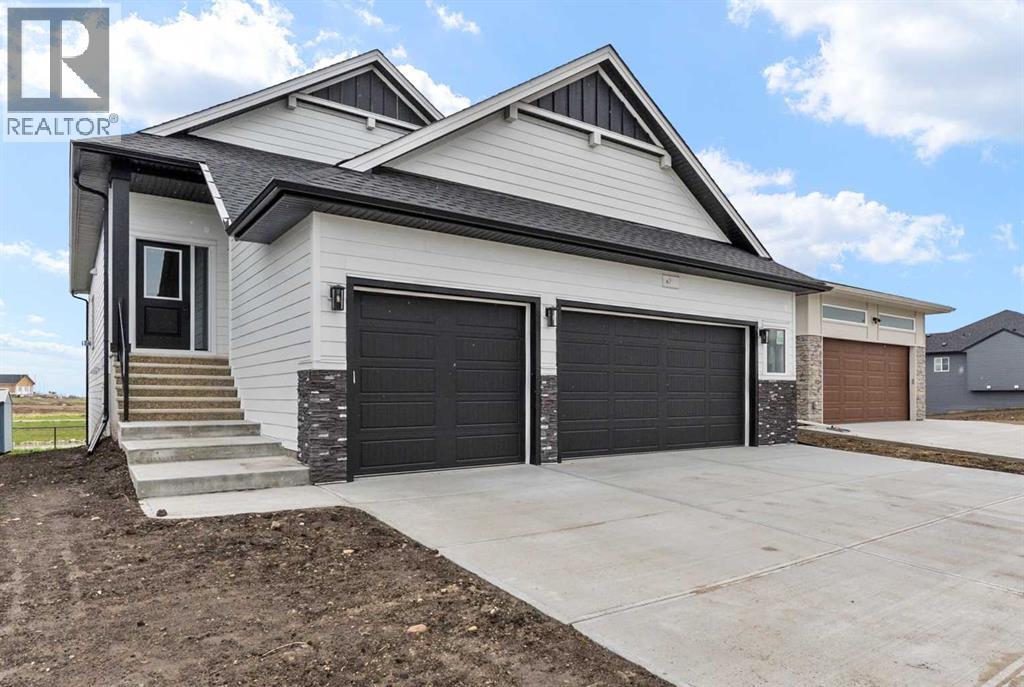 716 Mandalay Avenue Carstairs Alberta
