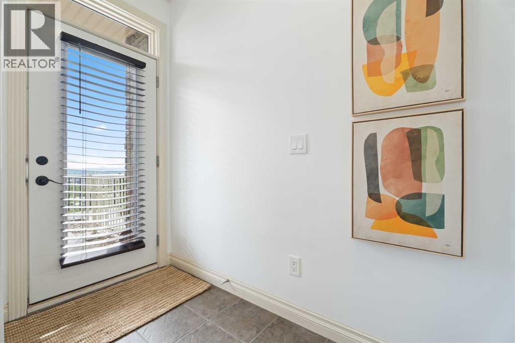 4, 153 Rockyledge View Nw, Calgary, Alberta  T3G 5Y5 - Photo 4 - A2320426