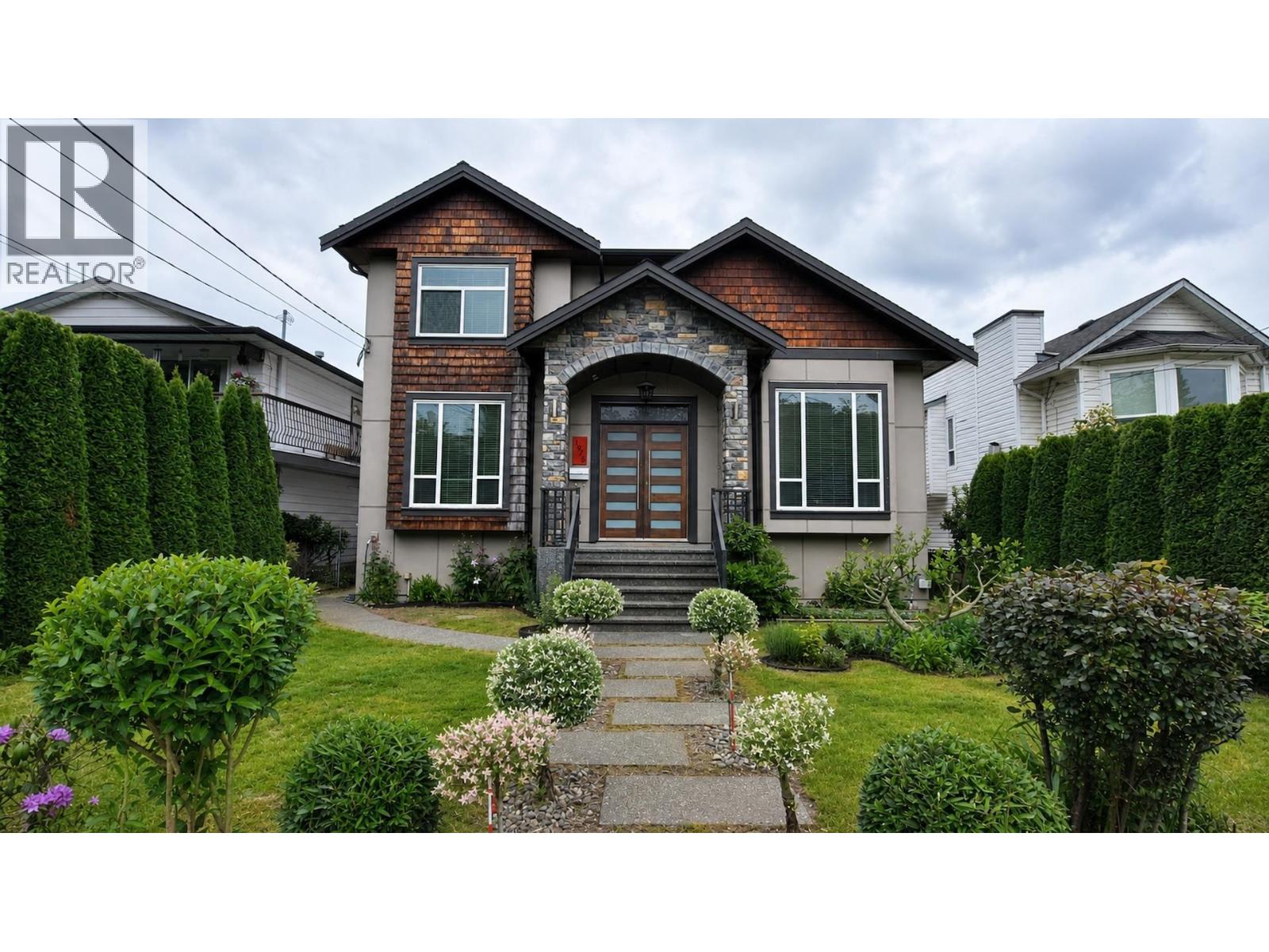 1975 COQUITLAM AVENUE, Port Coquitlam, British Columbia
