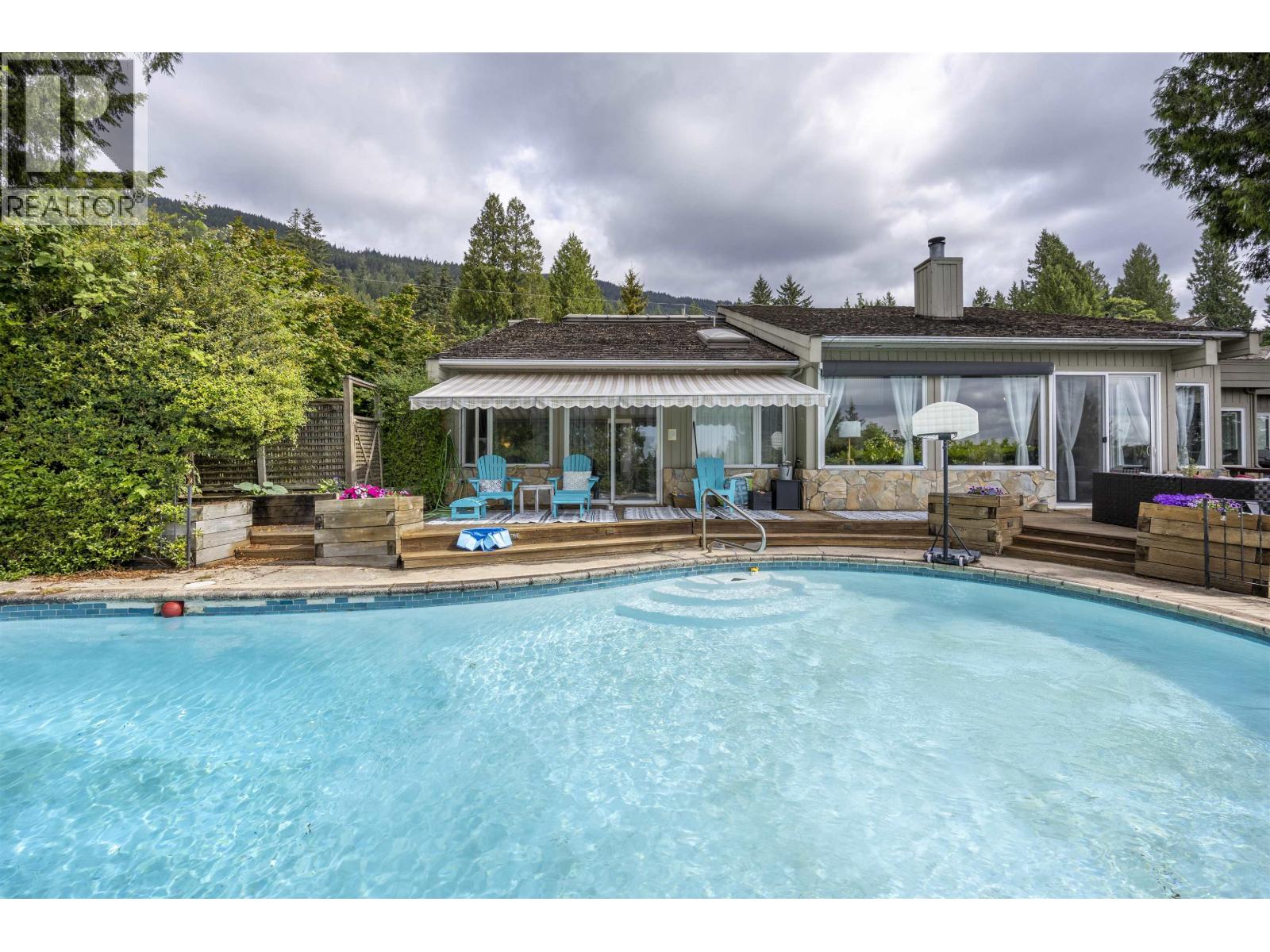 3180 Westmount Place, West Vancouver, British Columbia  V7V 3G3 - Photo 3 - R3133764