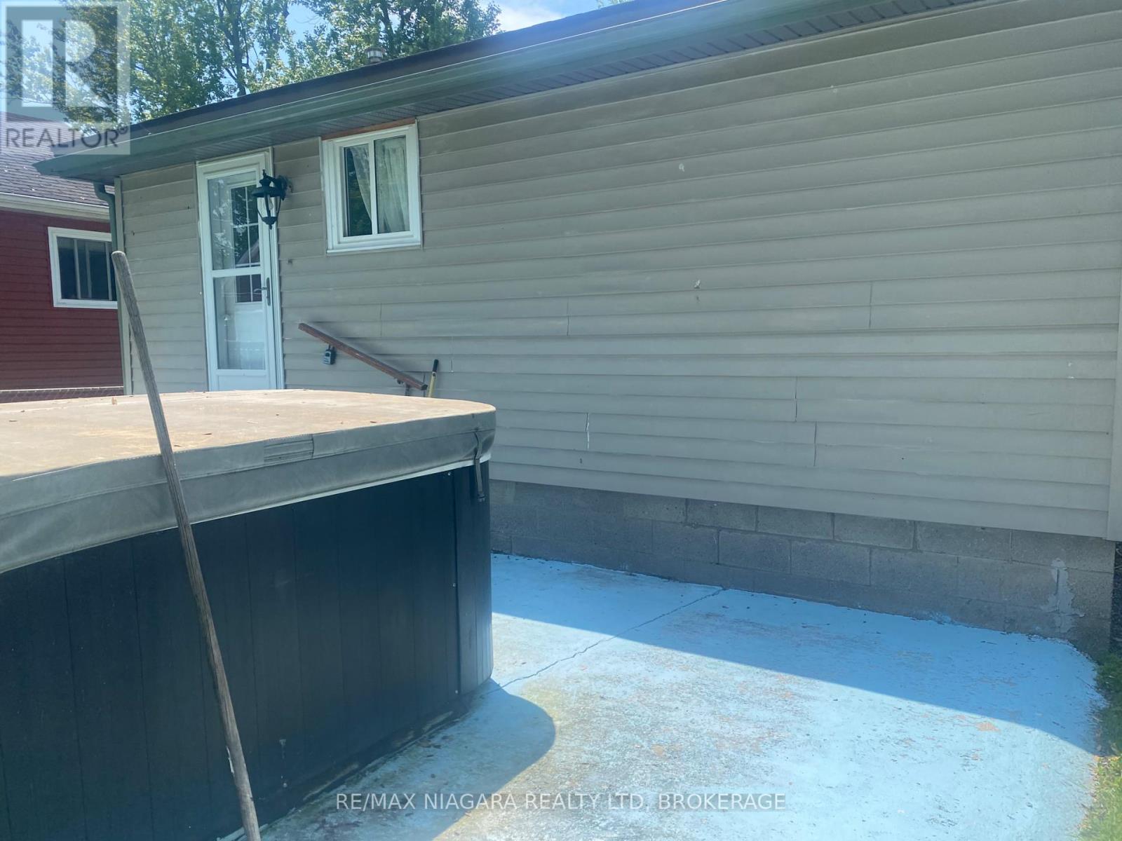 434 Crescent Road, Fort Erie, Ontario  L2A 4P7 - Photo 2 - X13175544