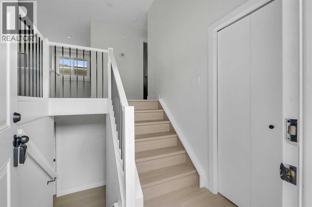 3410 30a Avenue Se, Calgary, Alberta  T2B 0H6 - Photo 5 - A2321042