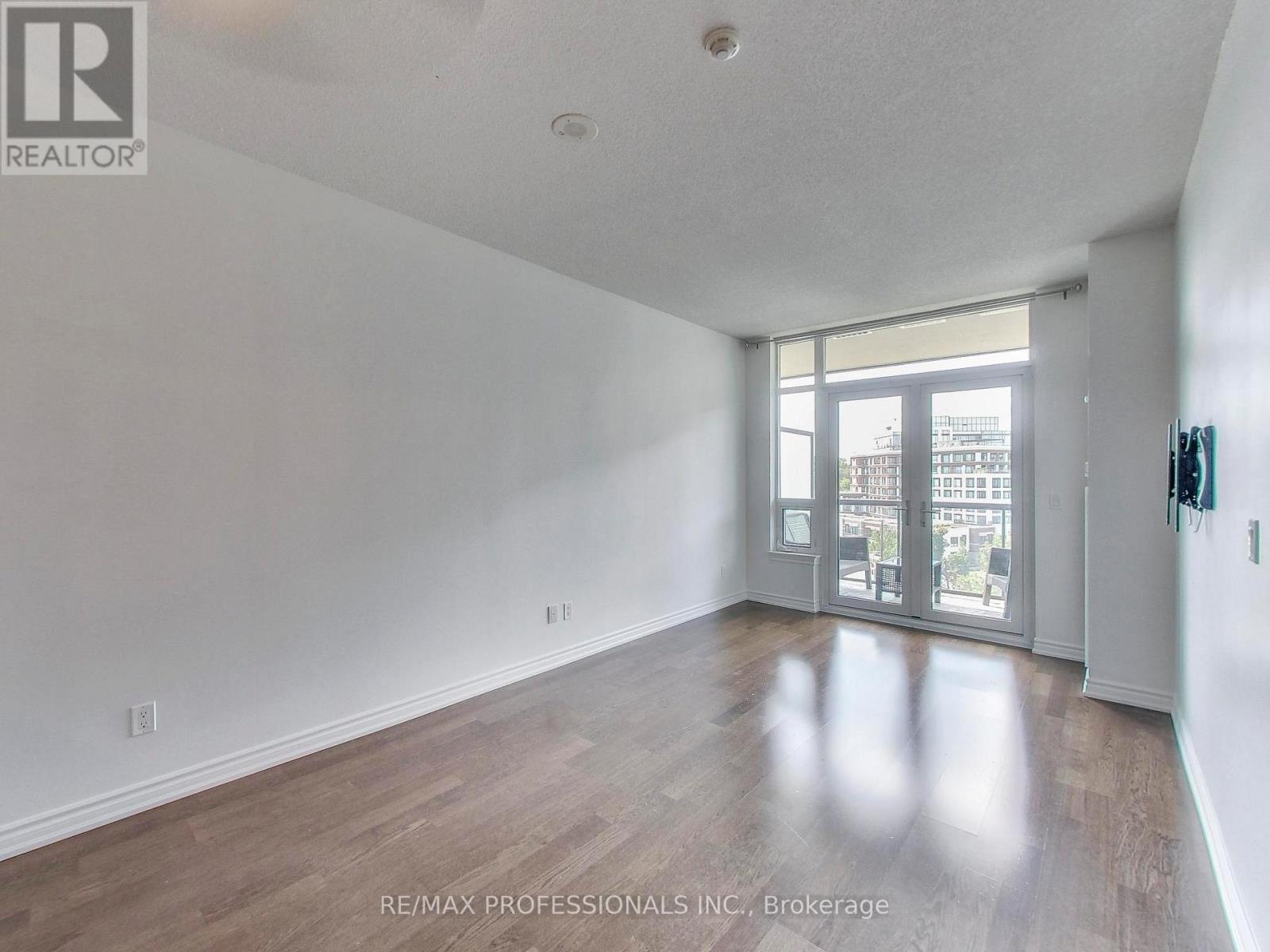 711 - 1135 Royal York Road, Toronto, Ontario  M9A 0C3 - Photo 16 - W13443174