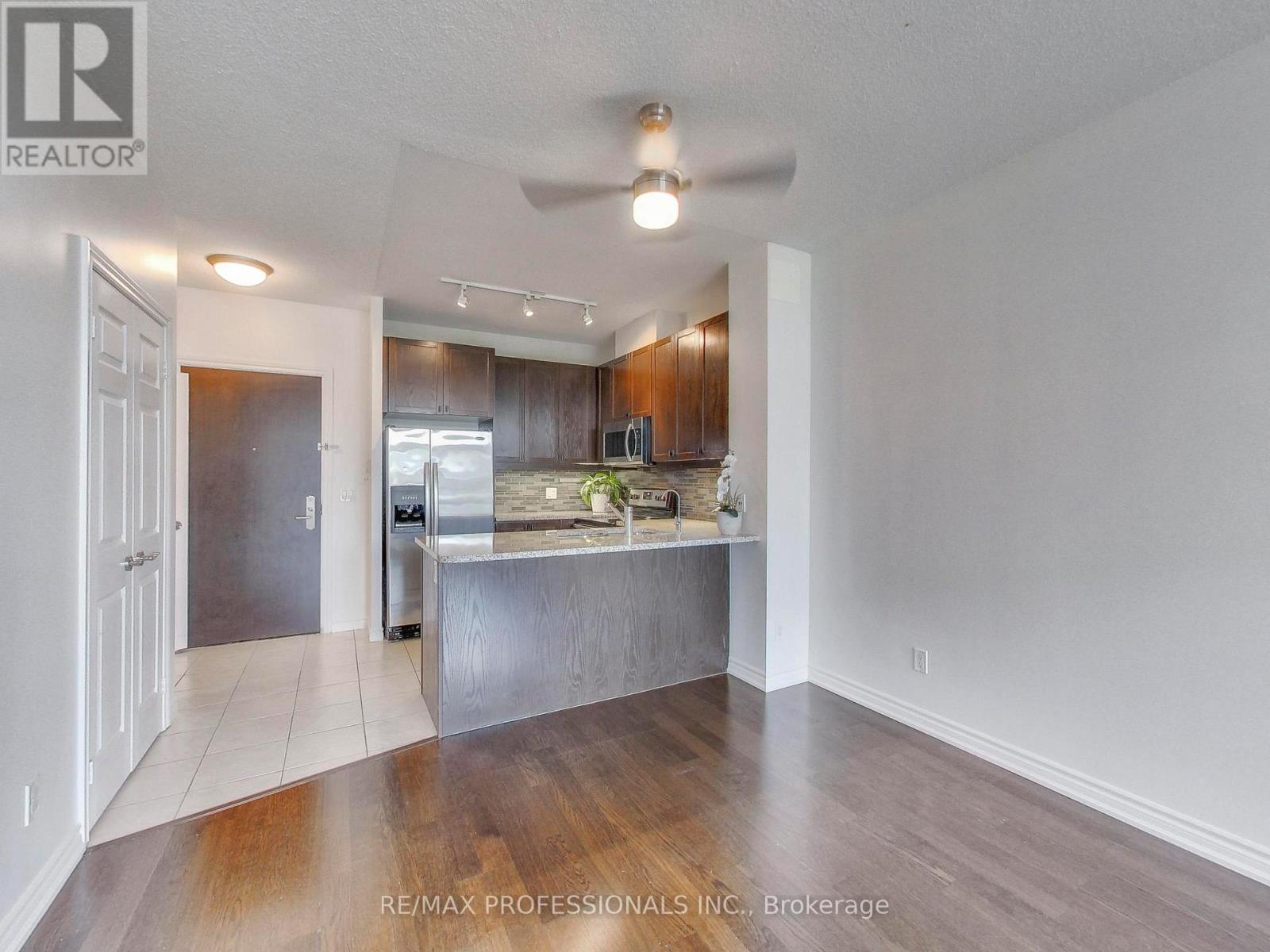 711 - 1135 Royal York Road, Toronto, Ontario  M9A 0C3 - Photo 20 - W13443174