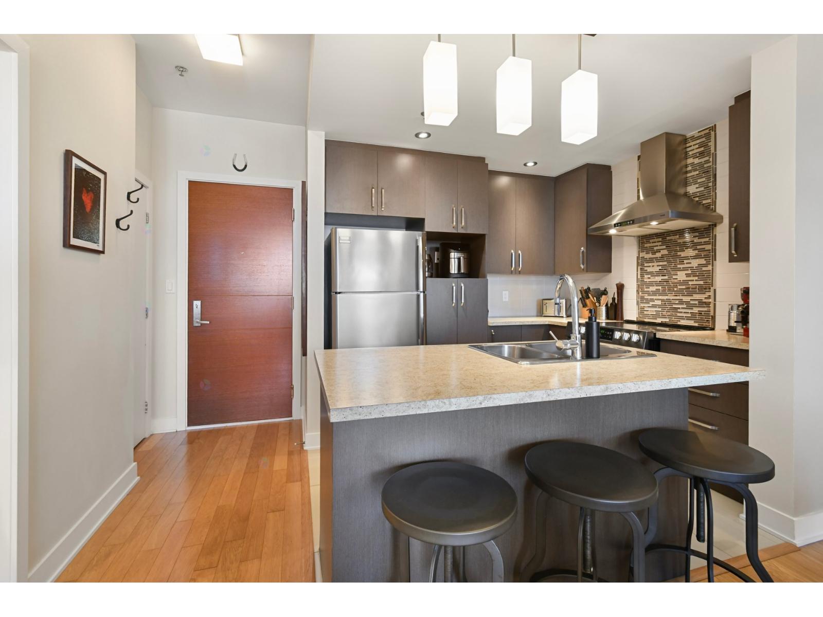 3311 Boul. St-Joseph E.|#313 Montréal (Rosemont/La Petite-Patrie) Quebec Canada H1X1W3 3