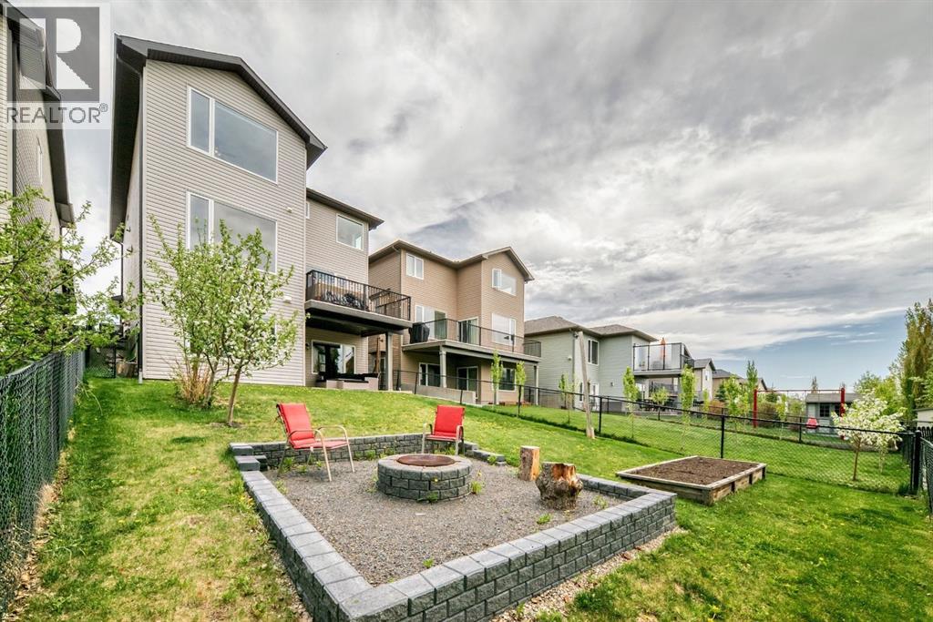 35 Sunset View, Cochrane, Alberta  T4C 0G3 - Photo 3 - A2312533