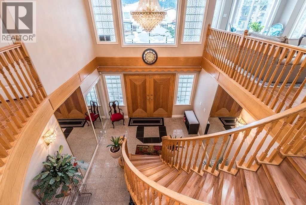 37979 Fifth Avenue, Squamish, British Columbia  V8B 0A6 - Photo 3 - R3135369