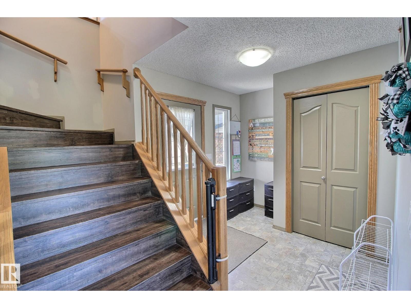 19 Huxley Cv, Spruce Grove, Alberta  T7X 4S5 - Photo 4 - E4490023