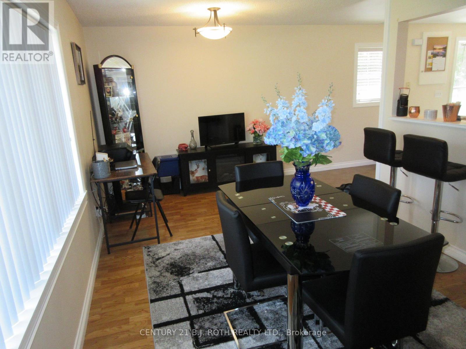 31 River Drive, Essa, Ontario  L3W 0G8 - Photo 12 - N13443304