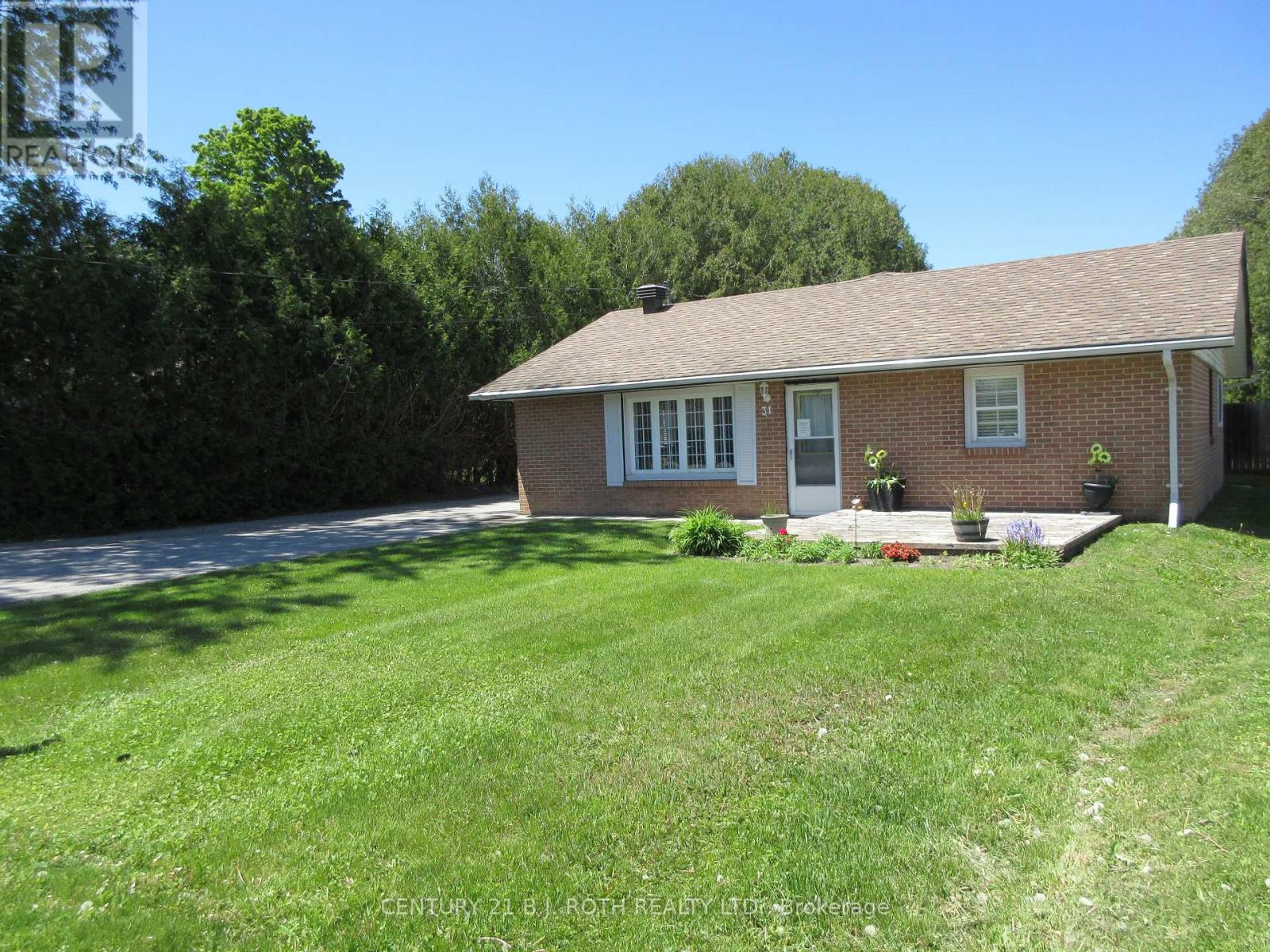 31 River Drive, Essa, Ontario  L3W 0G8 - Photo 2 - N13443304