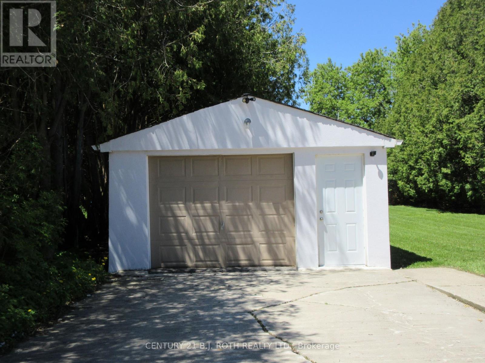 31 River Drive, Essa, Ontario  L3W 0G8 - Photo 5 - N13443304
