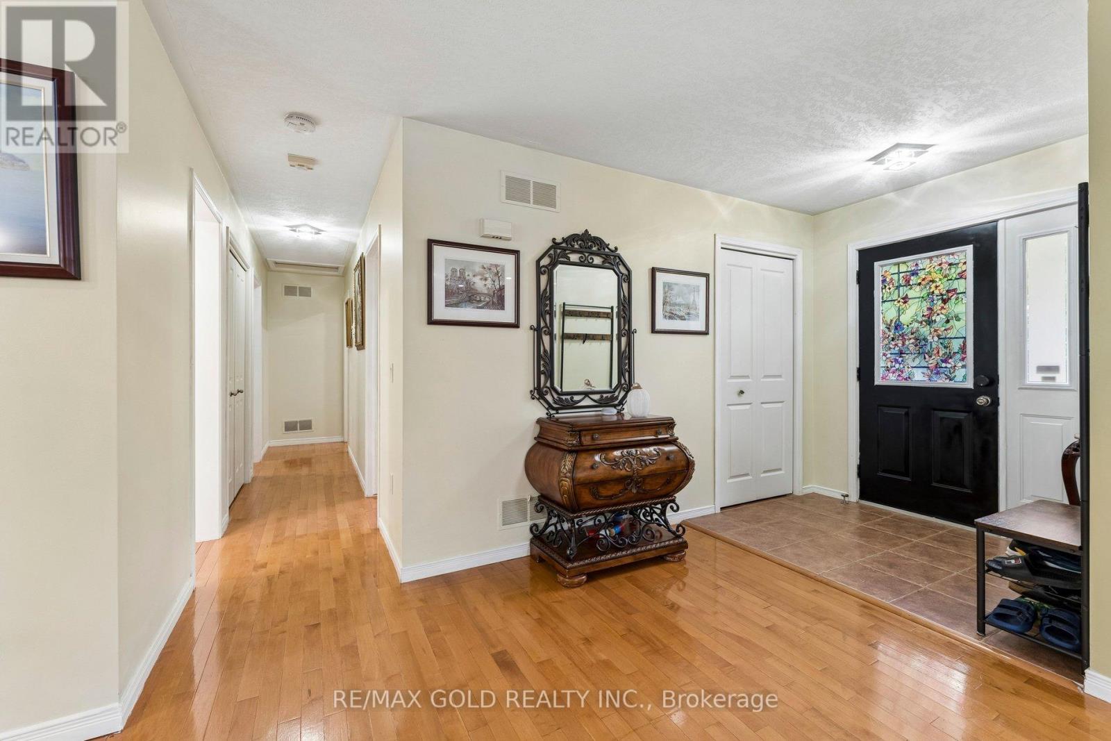 15252 Chinguacousy Road, Caledon, Ontario L7C 1Z7 - Photo 7 - W13434948