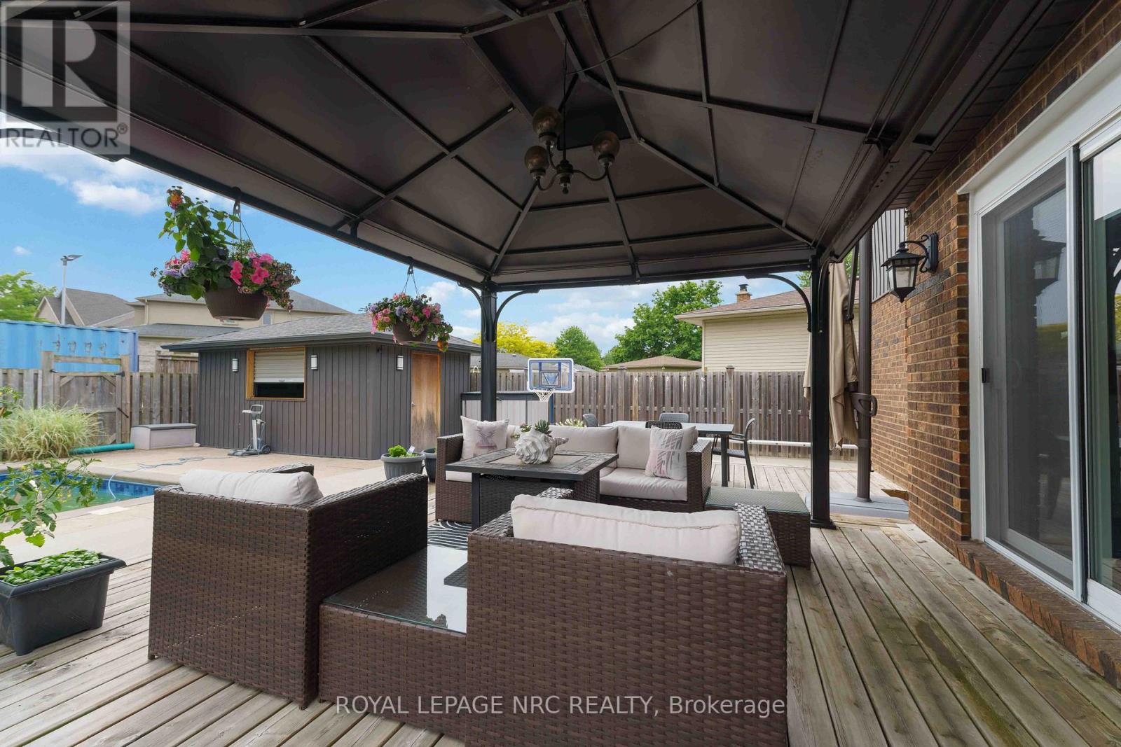 9 Woodgarden Court, St. Catharines, Ontario  L2M 7C9 - Photo 33 - X13443316