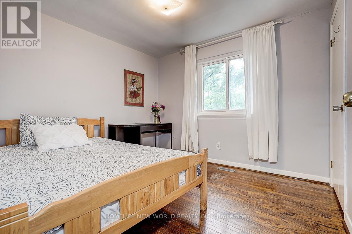 64 Gladys Road, Toronto, Ontario  M1C 1C6 - Photo 12 - E13443334