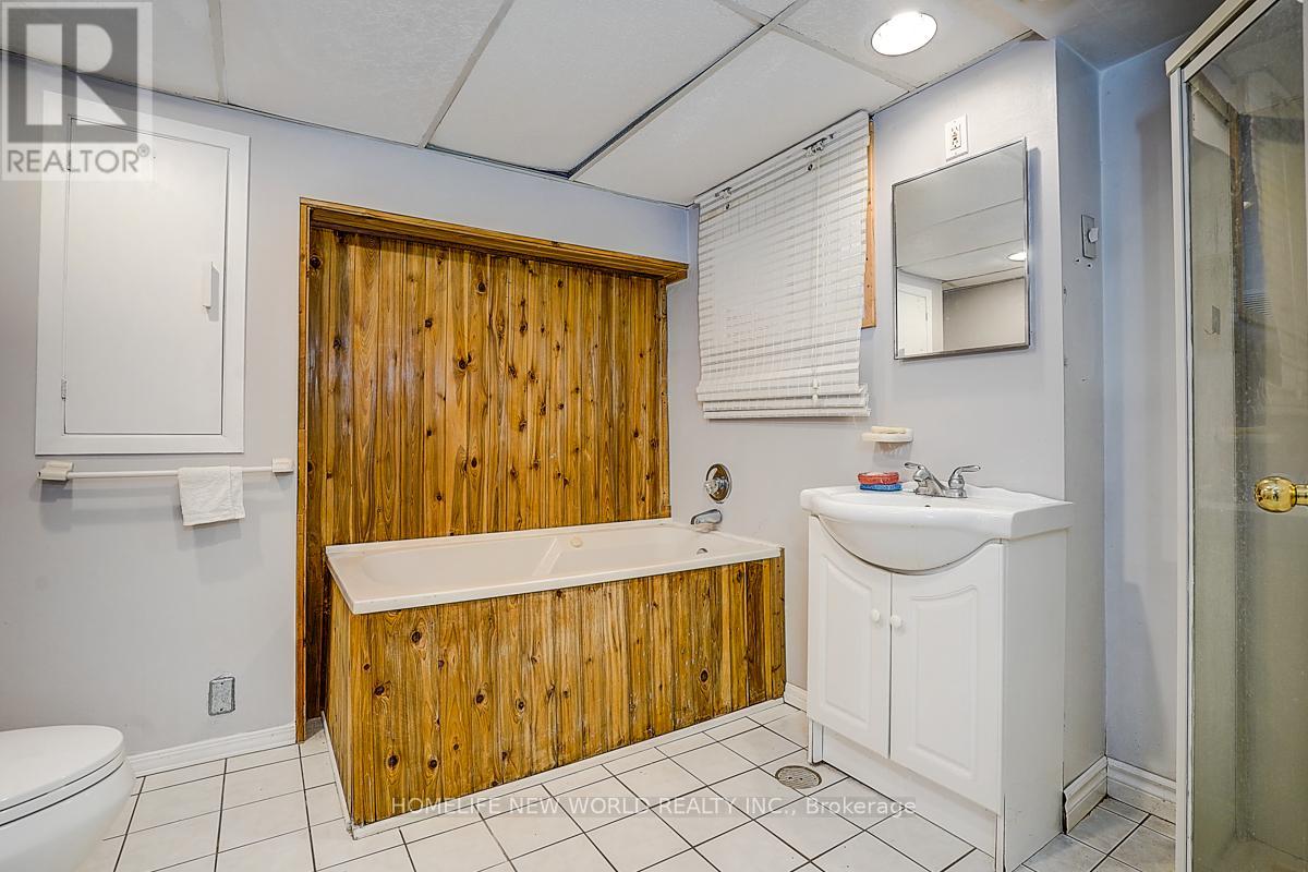 64 Gladys Road, Toronto, Ontario  M1C 1C6 - Photo 19 - E13443334