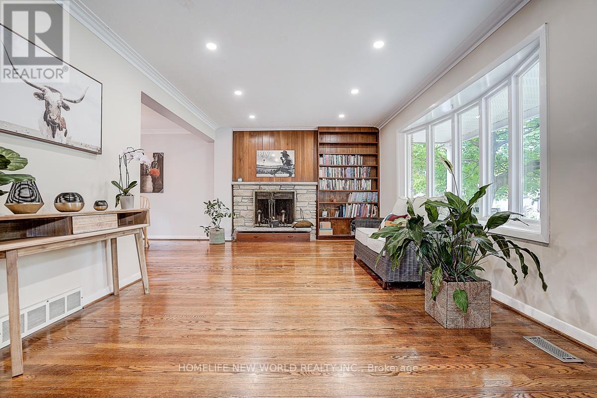 64 Gladys Road, Toronto, Ontario  M1C 1C6 - Photo 4 - E13443334